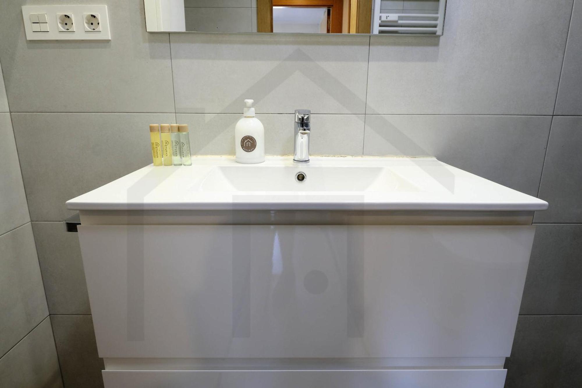 Campoamor Centro - Coqueto Apartamento Con Wifi. 奥维耶多 外观 照片